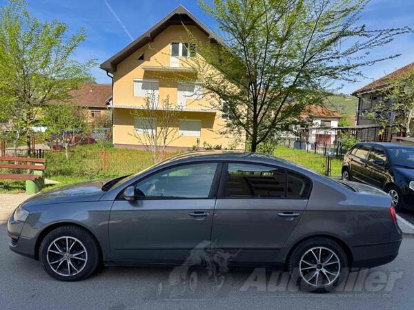 Volkswagen - Passat - 1.9TDi