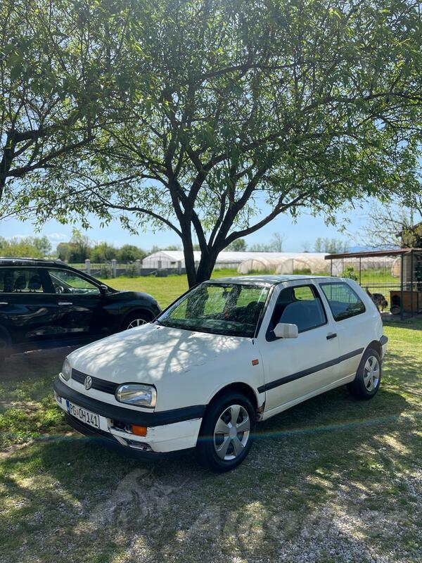 Volkswagen - Golf 3 - 1.6 benzin+plin