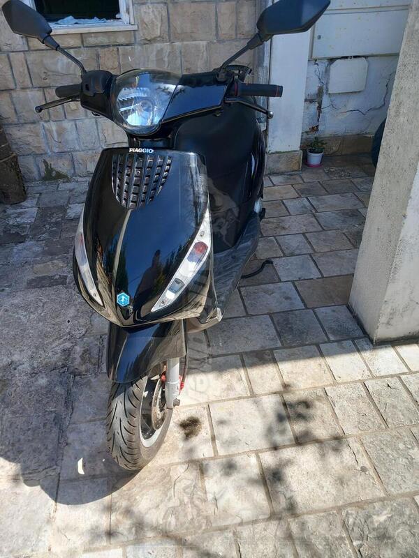 Piaggio - Piaggio zip 4t