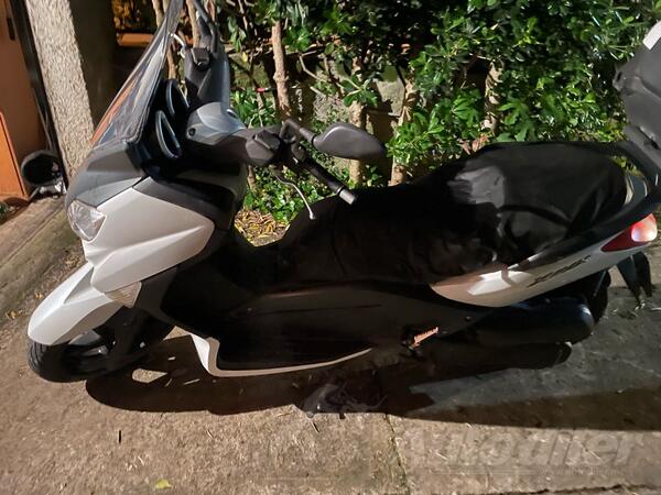 Yamaha - Jp-250 xmax