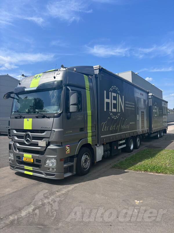 Mercedes Benz - 2544