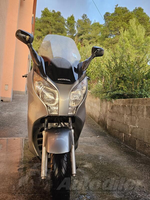 Honda - Silver Wing