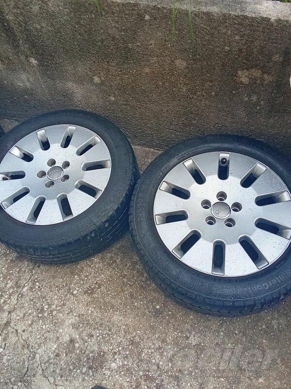 Fabričke rims and A8 D2 tires