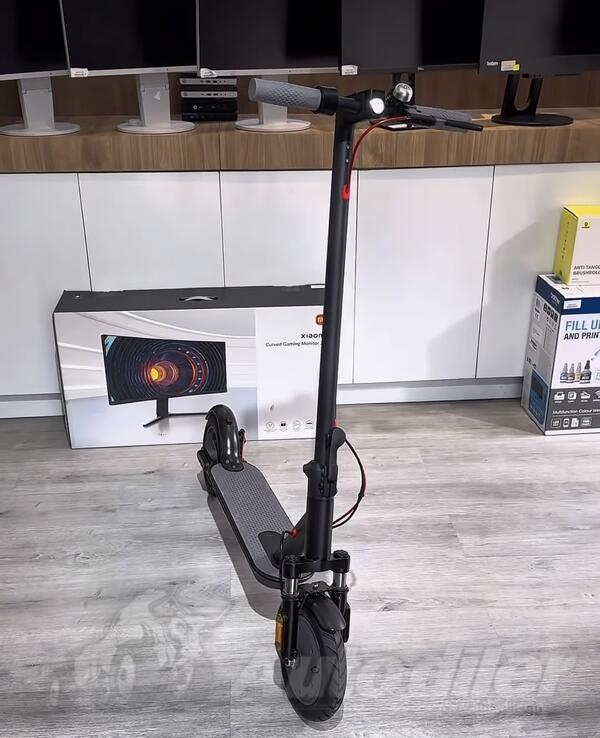 Ostalo - Xiaomi M365 Neotpakovan