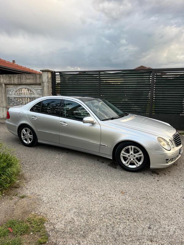 Mercedes Benz - 200 - 2.0