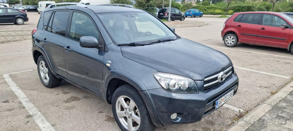 Toyota - RAV 4 - 2.2tdi