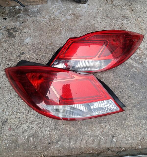 Oba stop svjetla za Opel - Insignia    - 2009-2011
