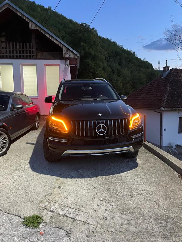 Mercedes Benz - GL 350