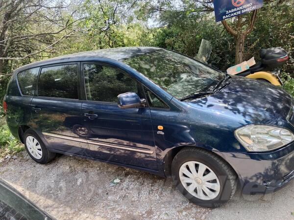 Toyota - Avensis Verso - D4D