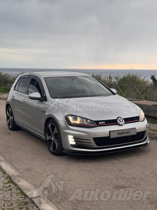 Volkswagen - Golf 7 - 2.0 GTI