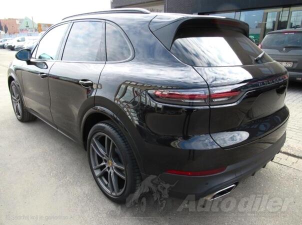 Porsche - Cayenne