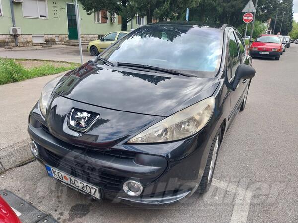 Peugeot - 207 - 1.6 E