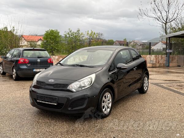 Kia - Rio - 1,1 DIZEL 6BRZINA SERVISNA KNJIGA