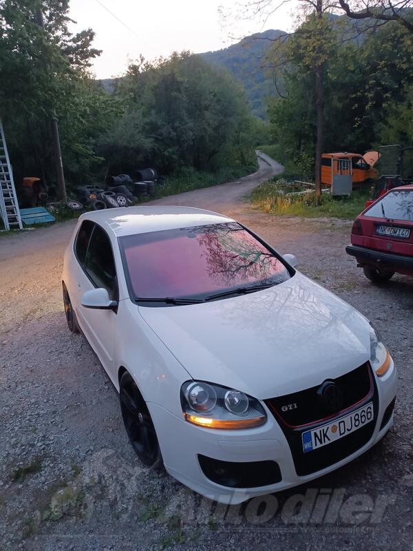 Volkswagen - Golf GTI - GTI