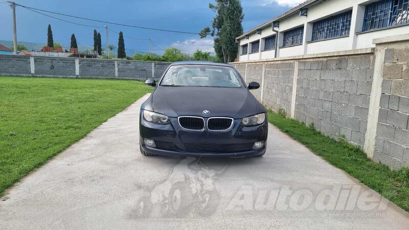 BMW - 320