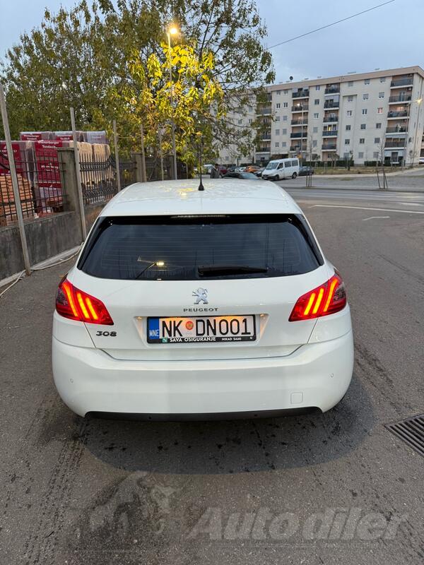 Peugeot - 308