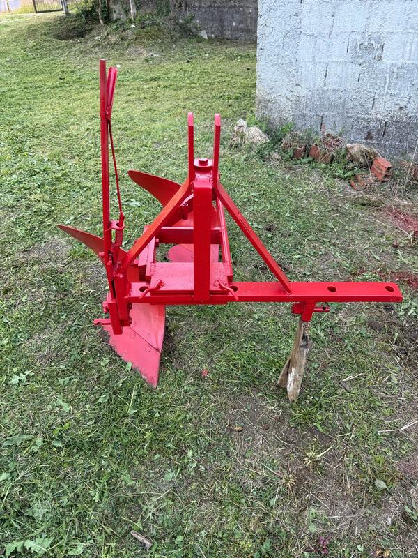 IMT - 755 plugovi