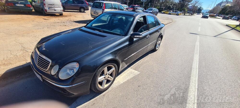 Mercedes Benz - E 220