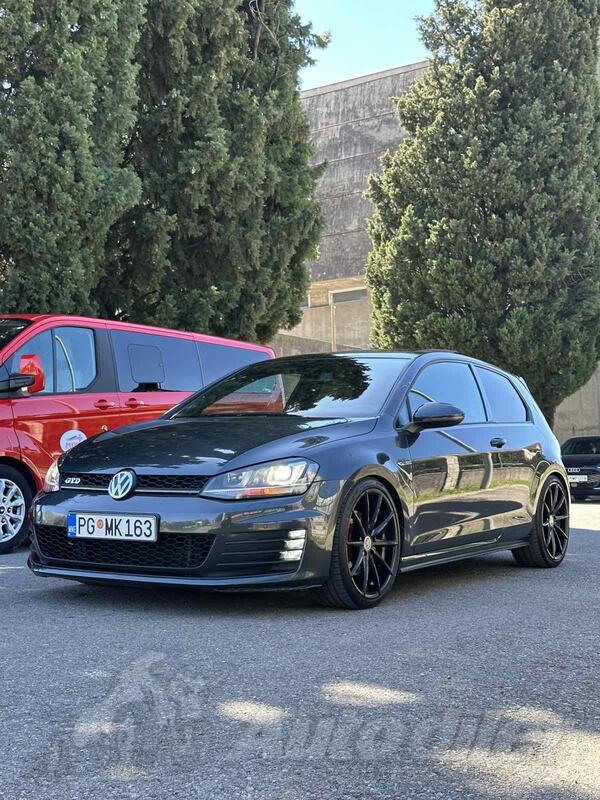 Volkswagen - Golf 7 - 2.0
