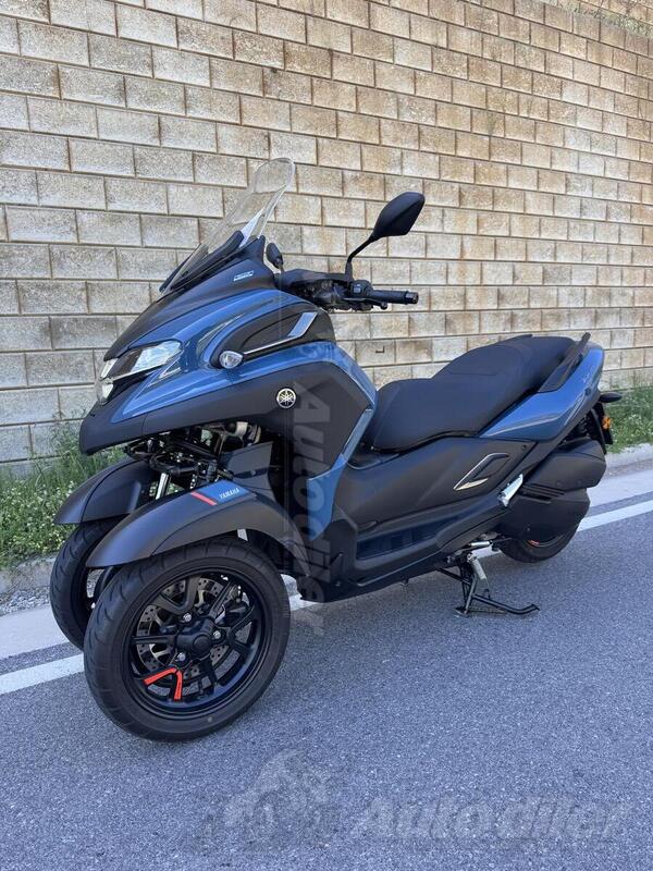 Yamaha - MWD 300 TRICITY