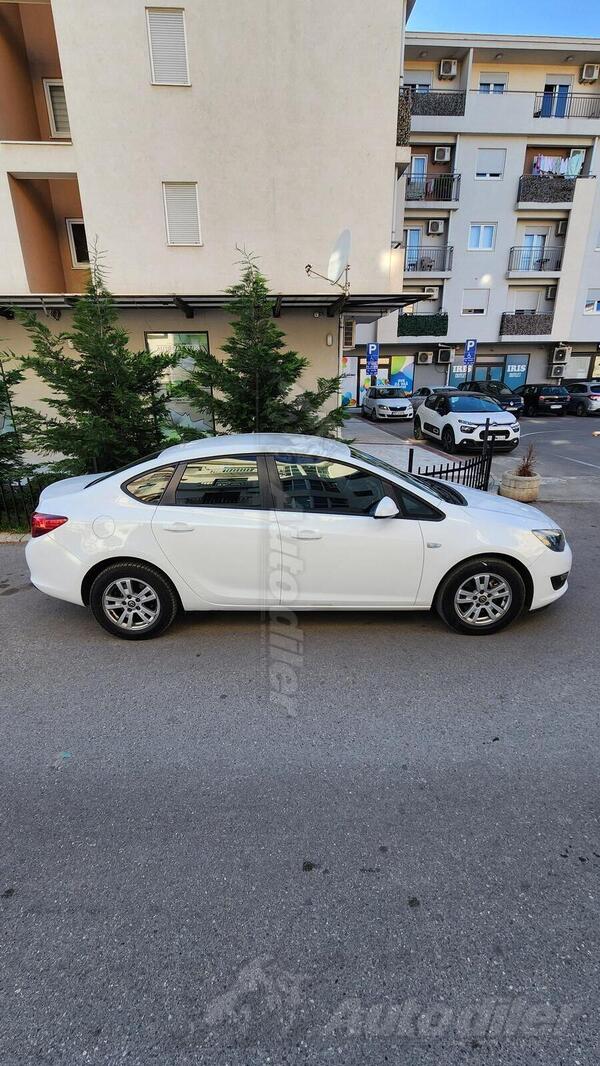 Opel - Astra - 1.6 CDTI