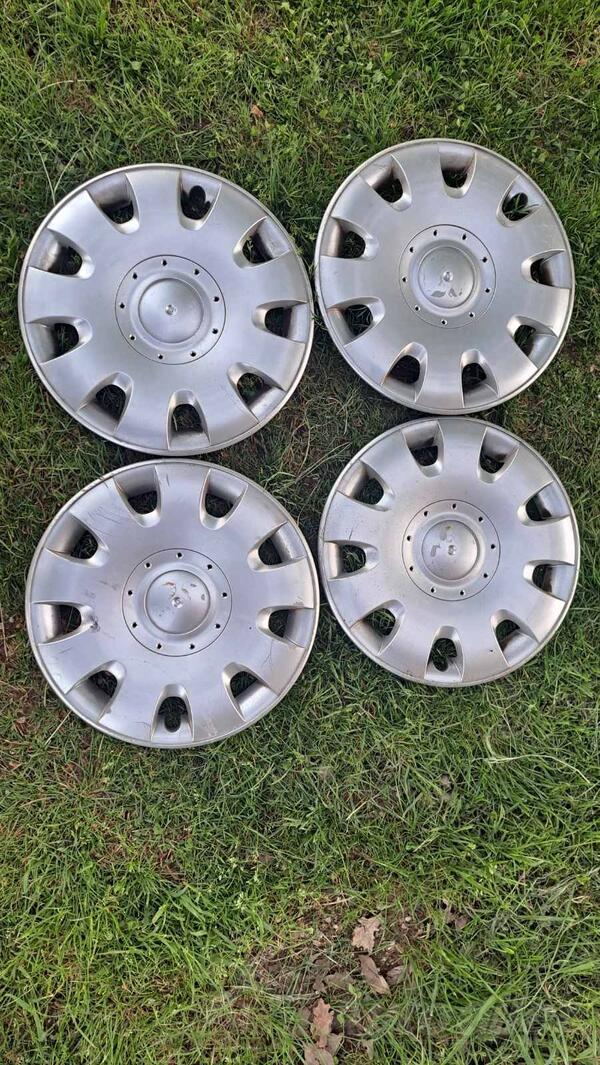 Ratkapne Automobile - Univerzalno    - 15" - 4 kom.