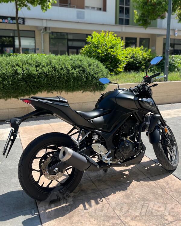 Yamaha - Mt03