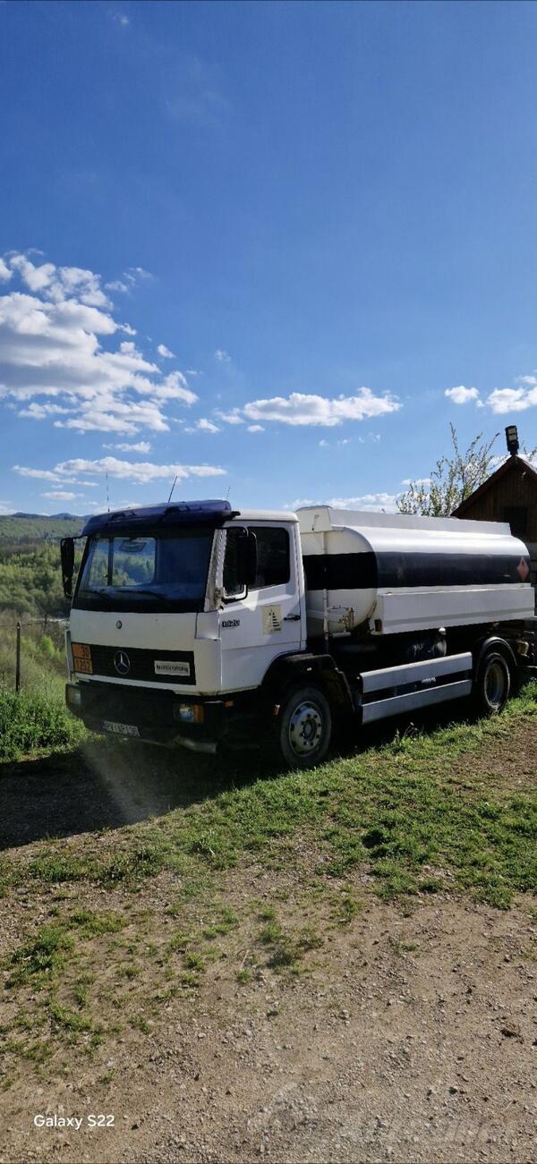 Mercedes Benz - 1520 L