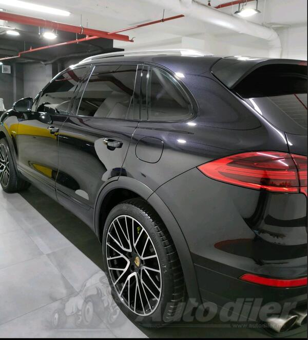 Porsche - Cayenne - Cayenne S-E Hybrid