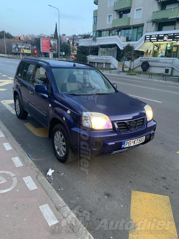 Nissan - X-Trail - 2200
