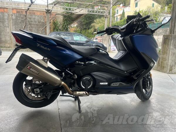 Yamaha - T Max 530 DX