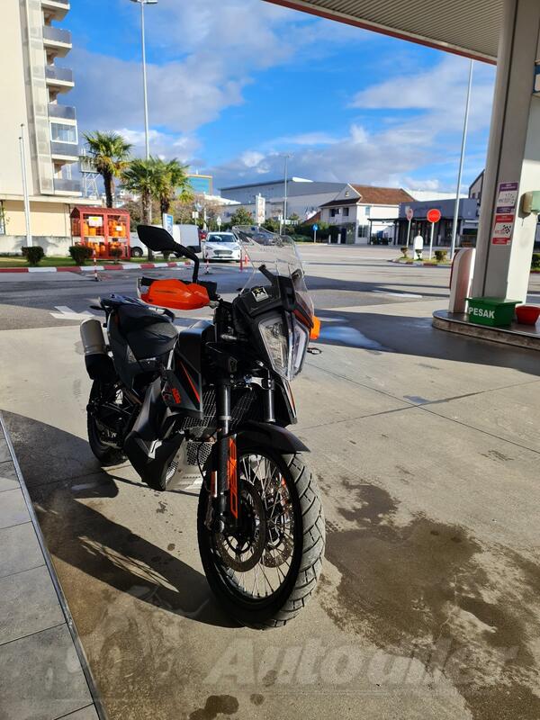 KTM - 890 Adventure