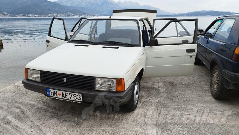 Renault - R 9 - TL
