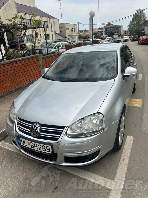Volkswagen - Jetta - 1.6 tdi