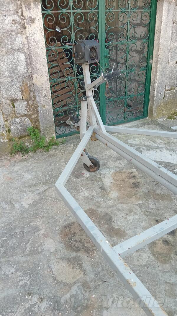 Prikolice za plovila