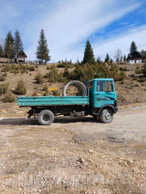 Mercedes Benz - 8-13