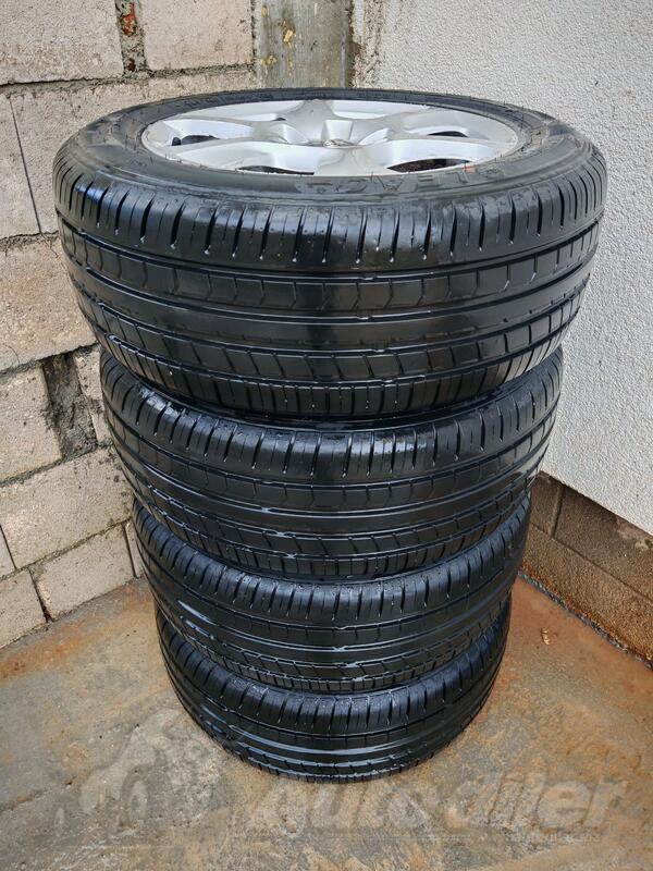 Fabričke felne i 225/55-16 gume