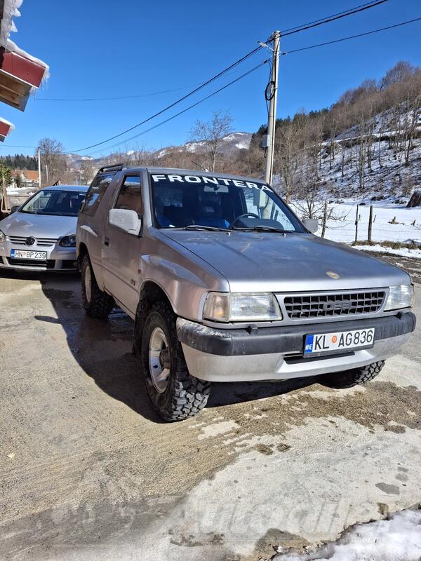 Opel - Frontera - 2.0 i