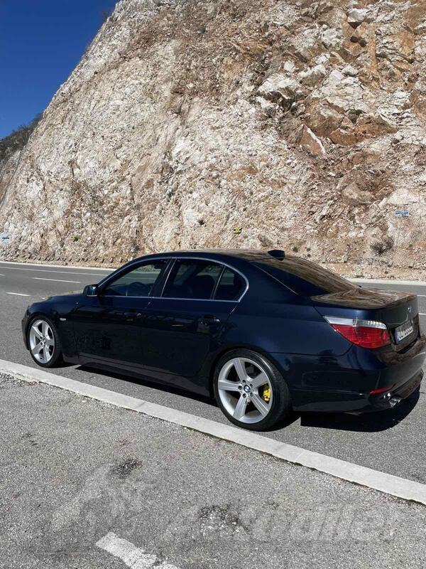 BMW - 525 - 2.5 e60