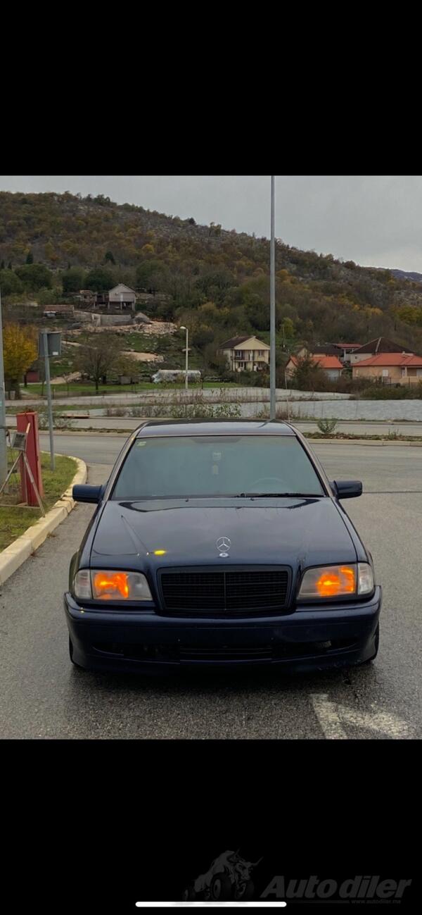 Mercedes Benz - 250 - 202