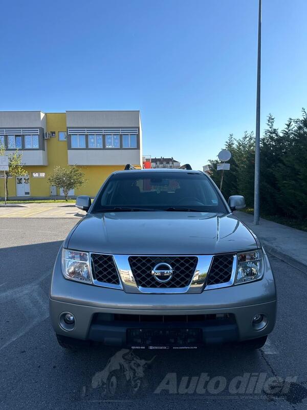 Nissan - Pathfinder - 2.5 dci