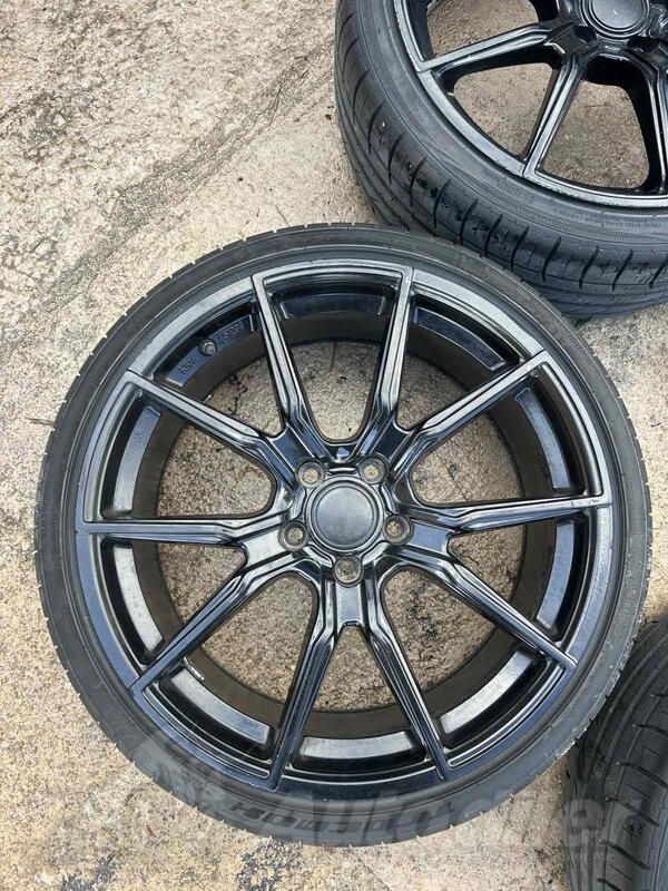 Fabričke rims and kumho tires