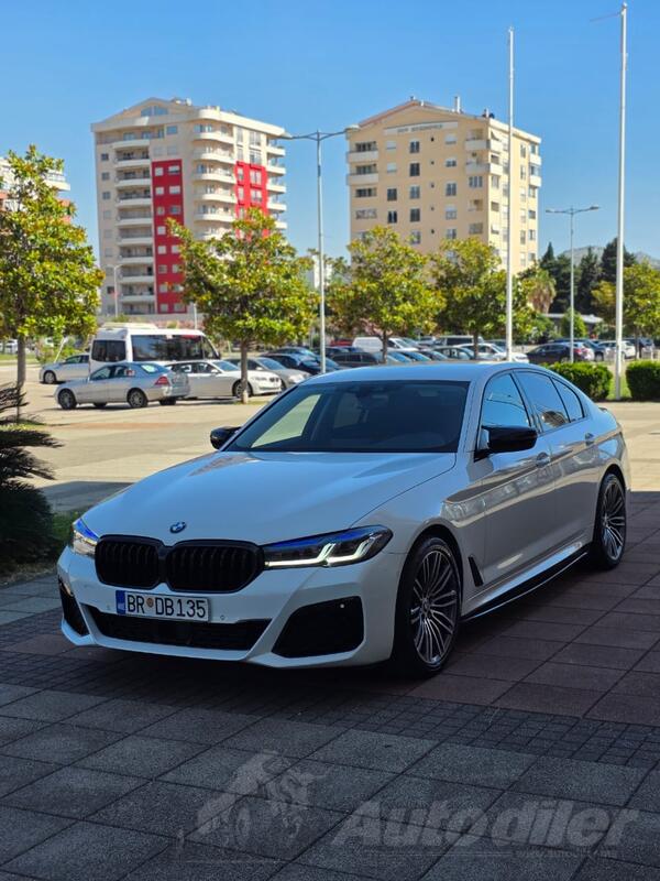 BMW - 520 - D X-DRIVE