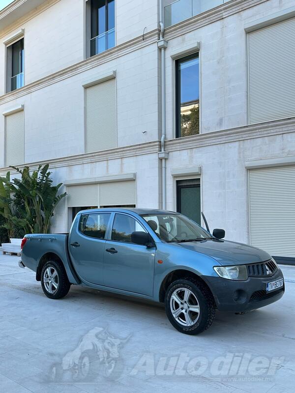 Mitsubishi - L200 - 2.4