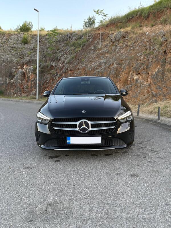Mercedes Benz - B 180 - 1.3 SPORT