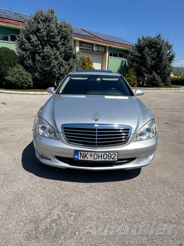 Mercedes Benz - S 320