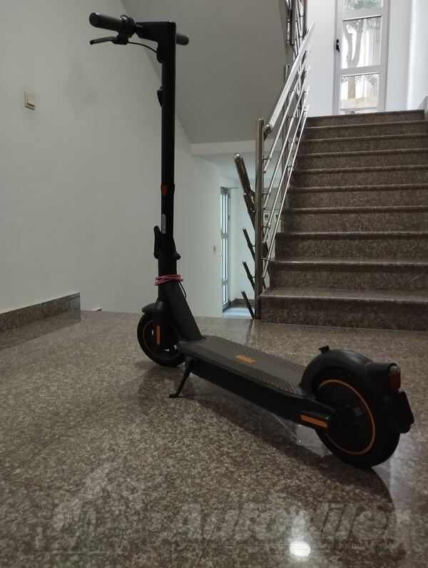 City Bike - Segway Ninebot Max G30E II