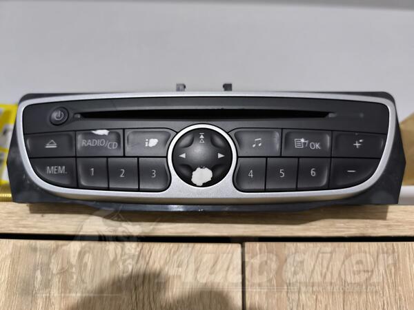 CD / DVD / MC / Radio player