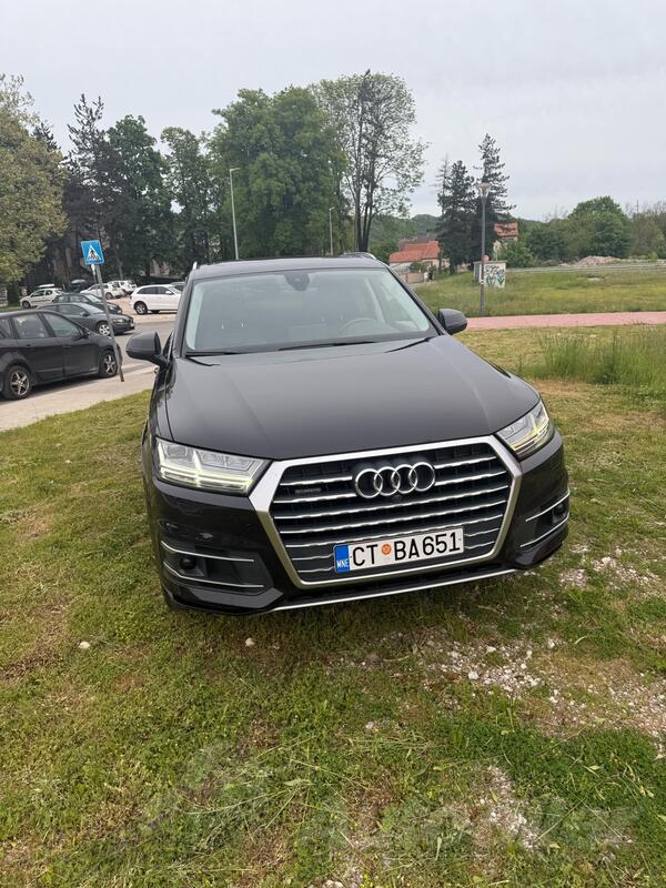 Audi - Q7