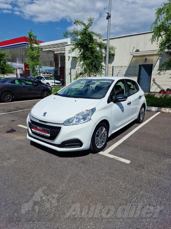 Peugeot - 208 - 1.6 HDI